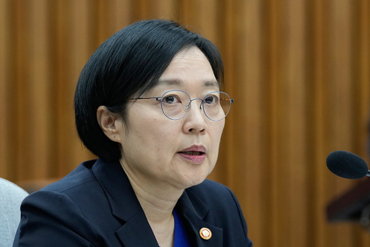 韩国国会通过对韩圣淑的总理任命