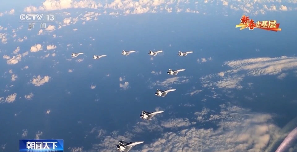 用玫瑰色的青春守护祖国海空 她是“飞行员的另一双眼睛”
