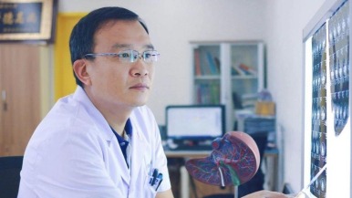 最怕接到医生电话 肝癌妈妈康复后早产生下双胞胎，万幸……