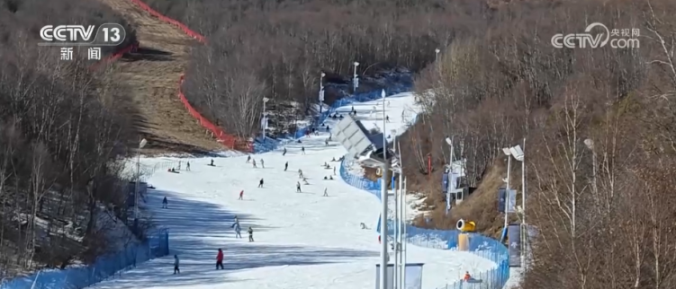 “开板”迎客！一季到四季、小众到大众 冰雪运动边界拓展释放消费新潜力