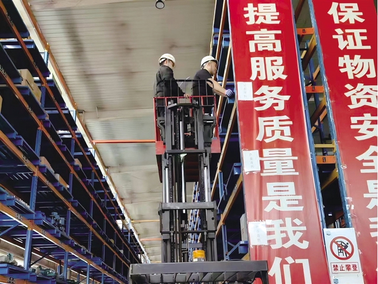 鄂尔多斯职业学院打造能源特色专业 服务国家战略基地建设_fororder_4