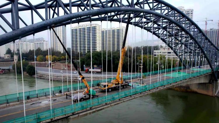 城市地标“美颜”焕新 永靖县金河湾黄河大桥维修工程加速冲刺！