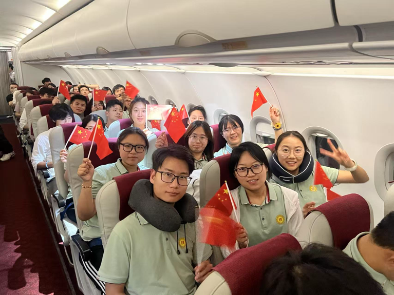 天津航空圆满完成援疆支教团返程保障 为西部教育发展搭建空中桥梁_fororder_图片4