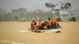 越南中部洪水已致28人死亡