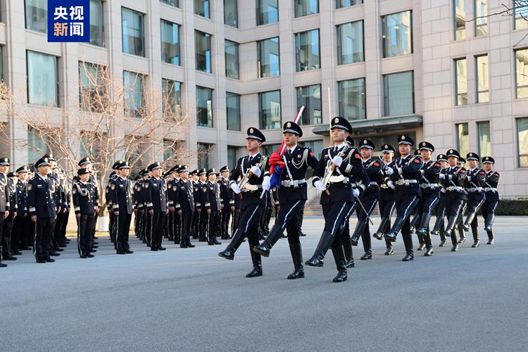 升警旗、唱警歌、重温入警誓词……共庆第5个中国人民警察节