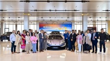 “豫”见智造 “驭”见未来：多国外交官郑州试驾比亚迪 于“速度与激情”中解码中国智造