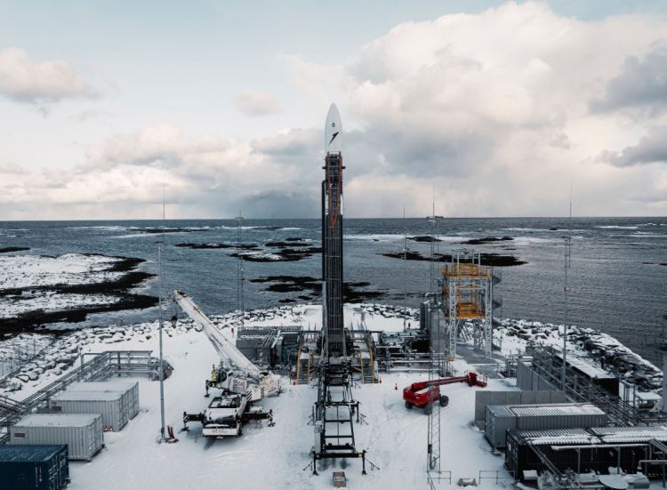 德国“光谱”火箭发射不久后坠毁