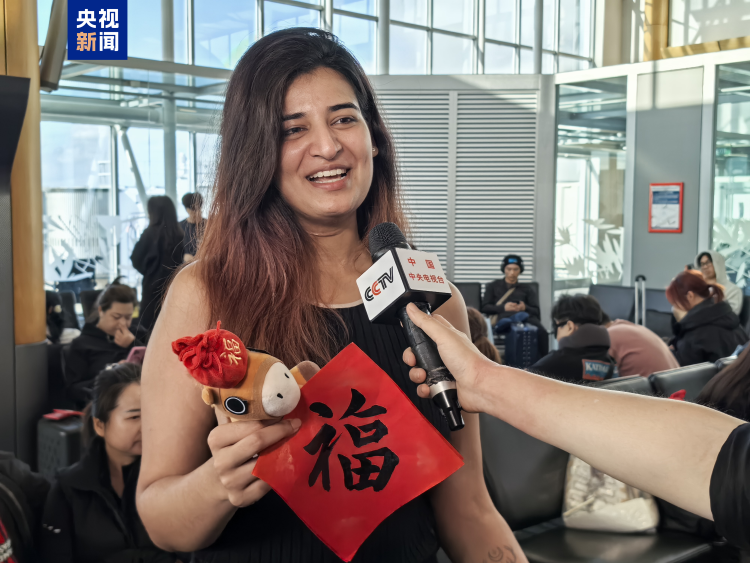 全球看春晚 南半球圈粉！总台春晚宣传片首次亮相奥克兰国际机场