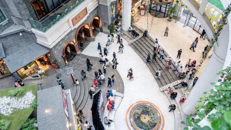 人文经济激活消费新动能丨年轻人为何扎堆长春“这有山”？