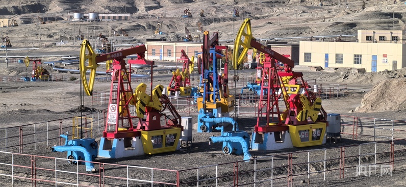 万人说新疆丨五湖四海聚新疆 看蓬勃发展“新”魅力