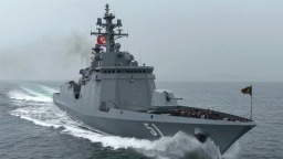 金正恩视察“崔贤”号驱逐舰 观摩机动能力综合评价试验_fororder_0041361dca3248218211a837ad3fd535.1500x1000.750x2147483647