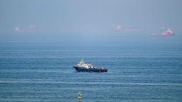 阿曼在霍尔木兹海峡开辟临时航道
