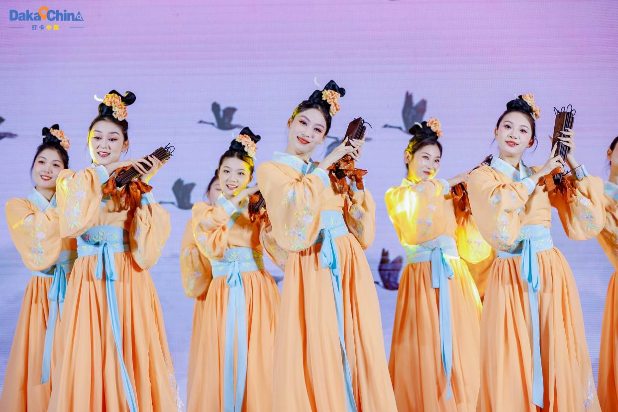 Lancement de l'événement de diffusion internationale en ligne 2025 « Daka China – Le flot oriental : Bonjour, le Henan ! »