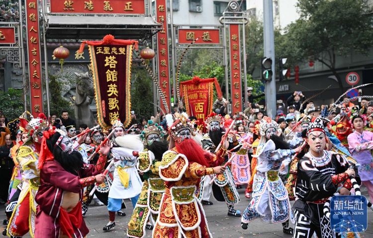 新华全媒＋·文化中国行丨英歌舞起闹新春