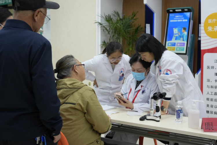 “江苏曼巴”在高原：重点病种精准帮扶 打通医疗服务最后一公里