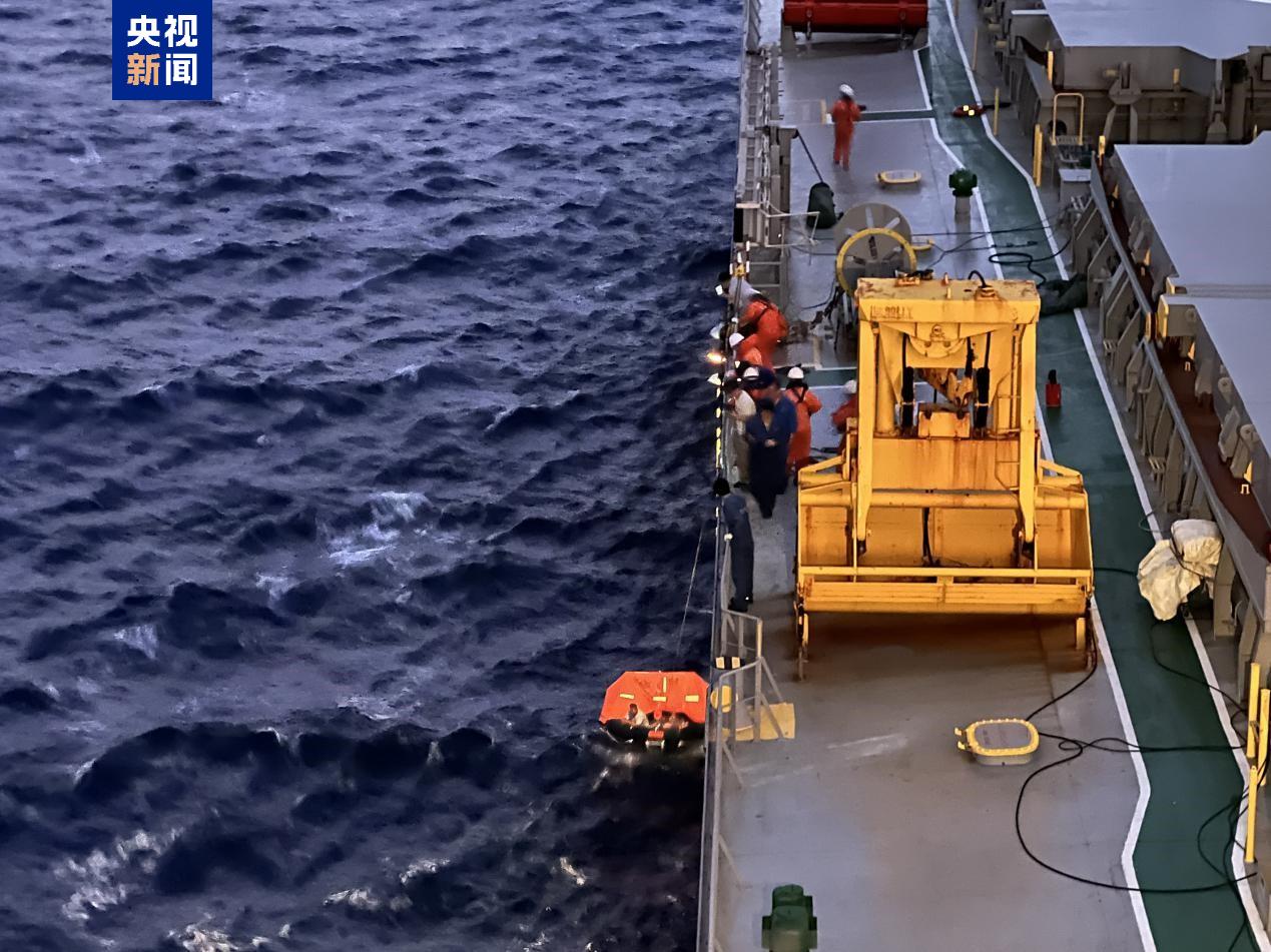视频丨“是中国人救了我们” 6名遇险船员在巴西海岸成功获救