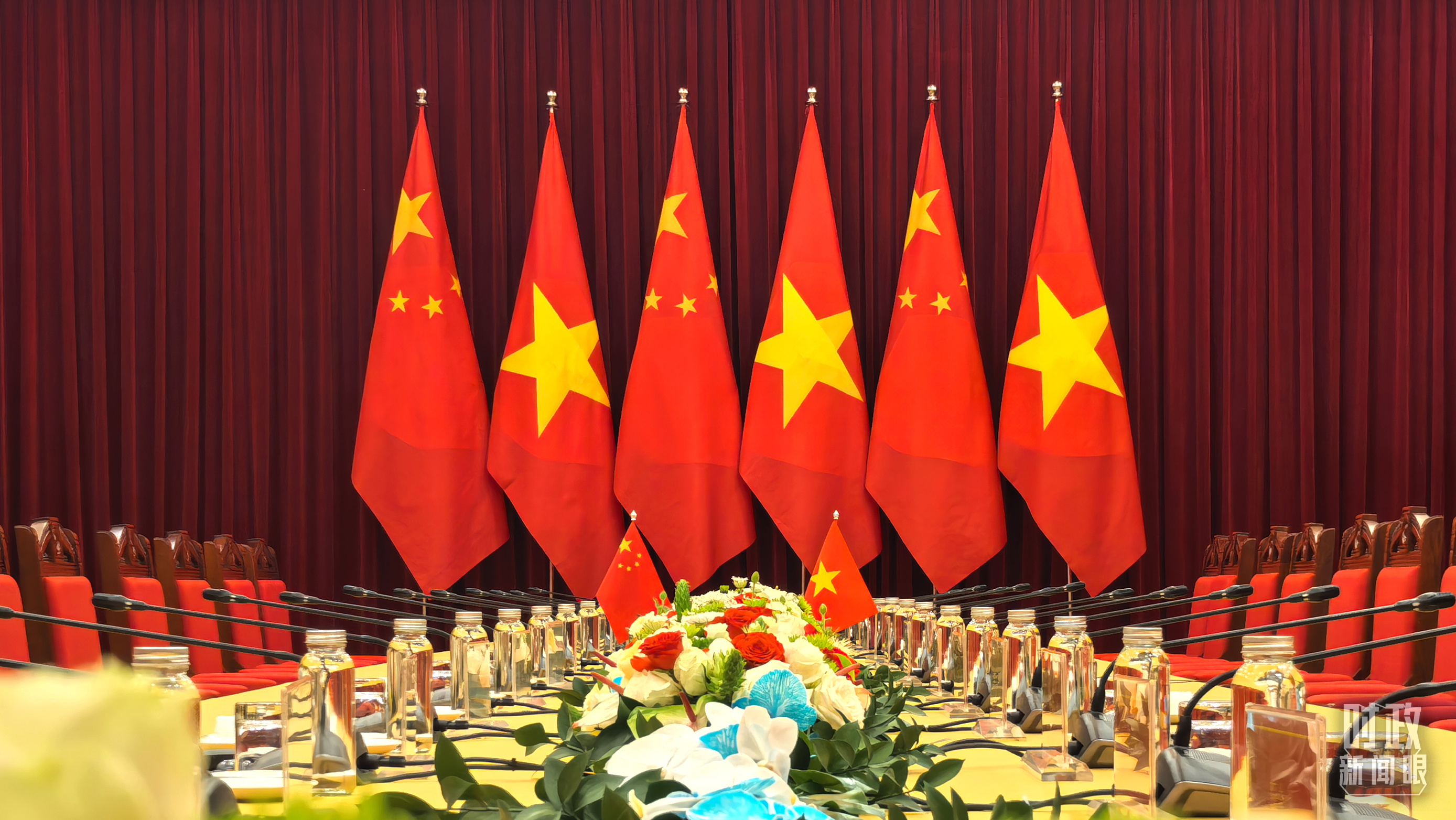 时政新闻眼丨习近平访问越南，共同擘画中越命运共同体建设新蓝图