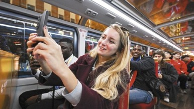 各国青年代表沉浸式体验山水洲城