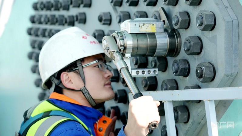 高质量发展看中国丨小螺栓大作为 探访我国第一座跨黄河铁路钢珩拱桥