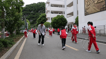 民生政策 落地有声｜课间15分钟 让孩子们动起来的N种可能