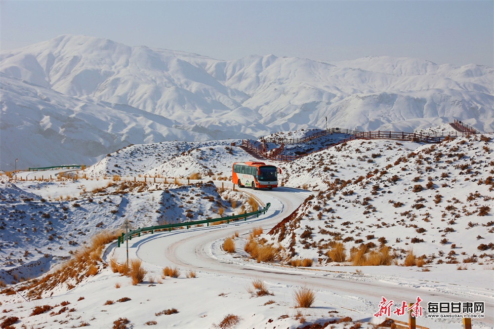 春雪后张掖平山湖大峡谷别样美_fororder_6