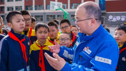 兰州石化：劳模为小学生讲“开学第一课”