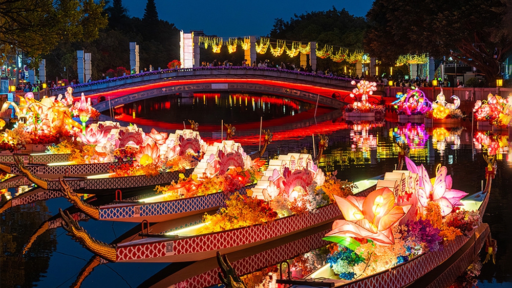 春节临近年味浓 多彩活动迎佳节_fororder_1770982958184_734_副本