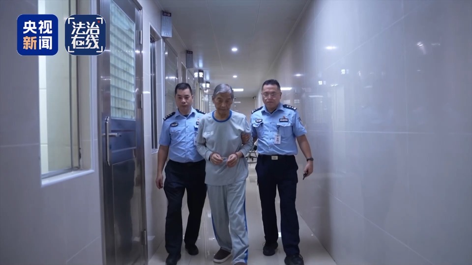 “只要是对中国人民犯了滔天罪恶，你一定会付出代价”