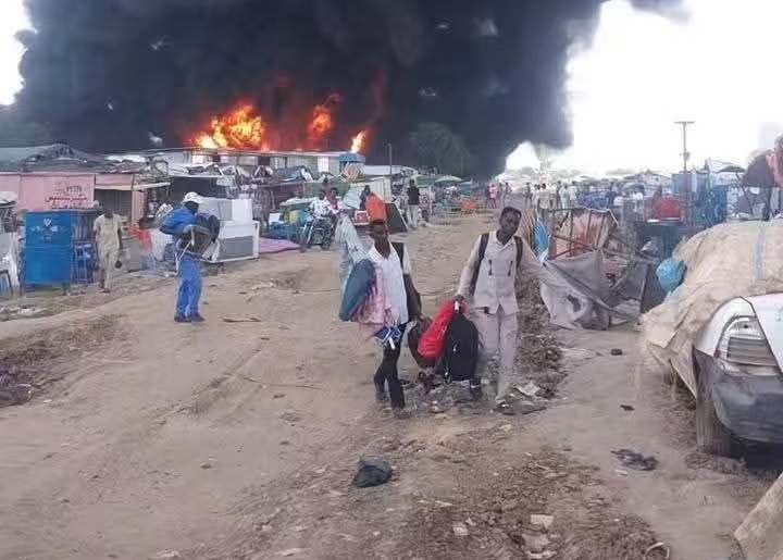 阿卜耶伊一市场遭遇无人机袭击 至少73人死亡