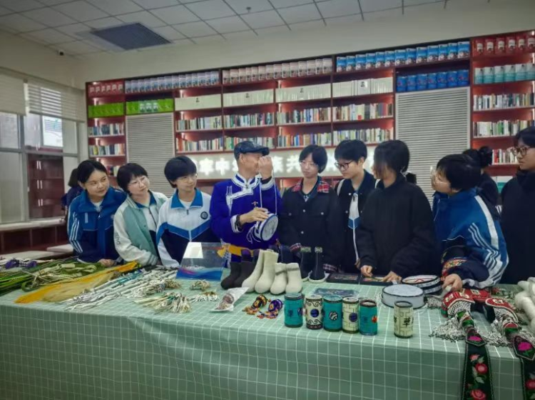 4·23世界读书日：从典籍到非遗，从奔马到书香！鄂托克前旗世界读书日燃爆文化热潮_fororder_图片15