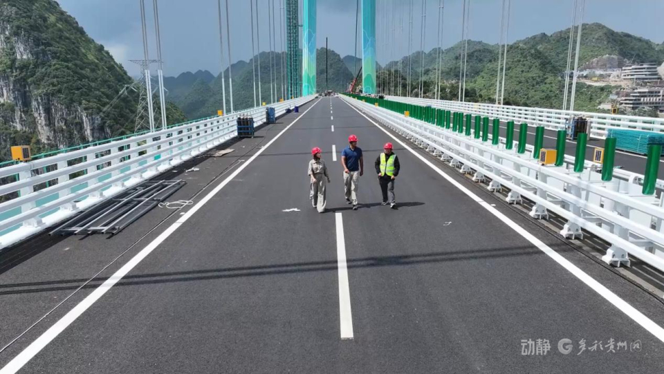 跨国骑行，“世界第一高”下的人间烟火