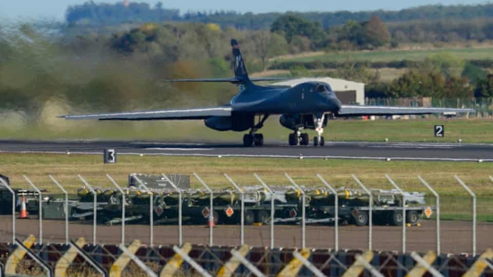 轰炸机撤出英国基地 美军为何连夜走人？_fororder_1787729e-e168-4c4c-8ff7-4e64f9cc2685