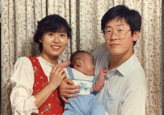 三战总统终成正果 草根逆袭的李在明能否治愈撕裂的韩国？