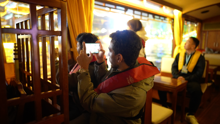 只是在开封坐个船，一不小心就“穿越”回宋朝了丨原来你是这样的河南