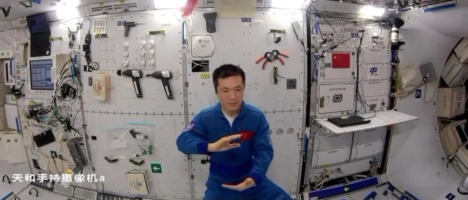 创意微视频|中国空间站:和神十八一起祝福中国
