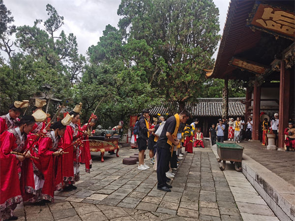 同饮红河水·共叙中华情 ——第三届“情牵两岸·滇台同行”暨台湾网络新媒体人采访活动圆满落幕（两岸关系）_fororder_4