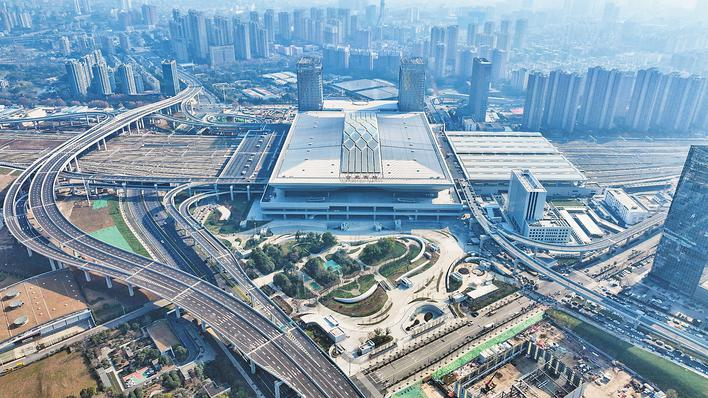 候车厅“水滴天窗”有何妙处?