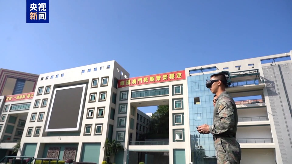 致敬！守护濠江和平安宁的“莲花卫士”