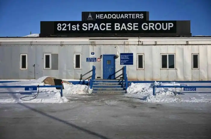 北美防空司令部向格陵兰岛派遣飞机 传递了什么信号？