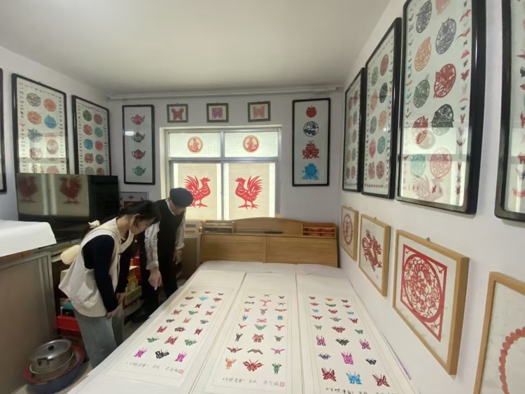 天水甘谷：剪纸艺人朱有福的“蝶变”与乡土新愿_fororder_微信图片_20250522085004