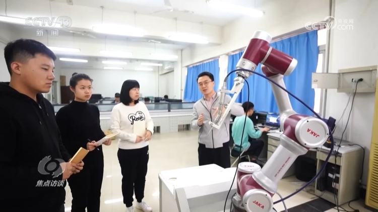 焦点访谈｜从“定心”到“赋能”，解锁民营经济发展密码
