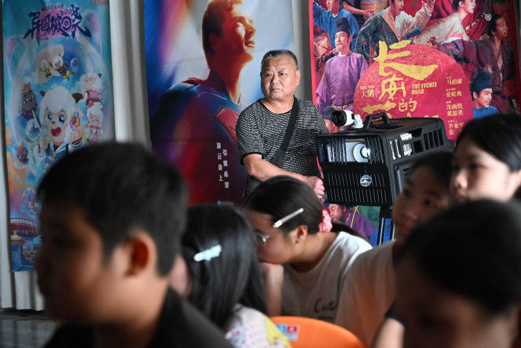光影路长6万里 农村放映员张满福43年的“电影人生”_fororder_2