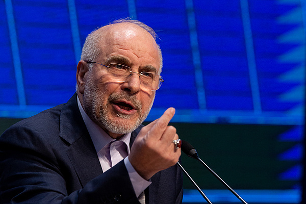 总台记者观察丨伊朗政府多举措应对局势 强化安全与供应