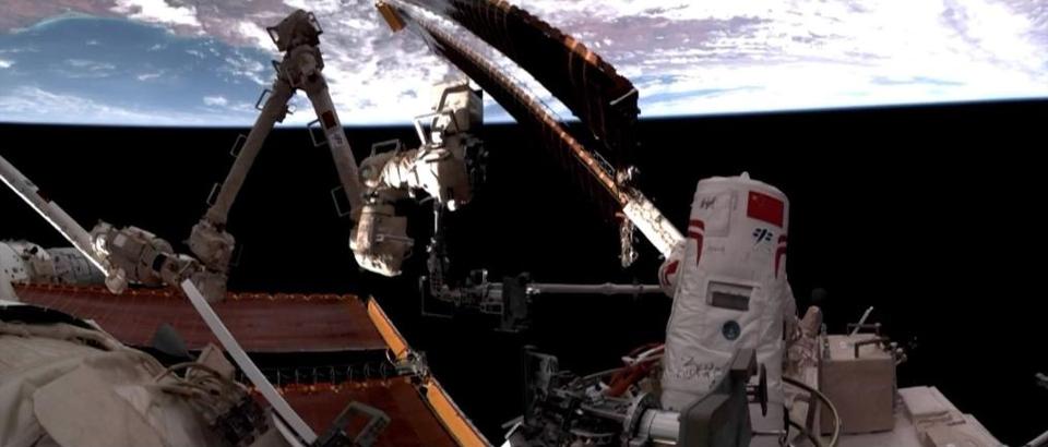 创意微视频|中国空间站:和神十八一起祝福中国