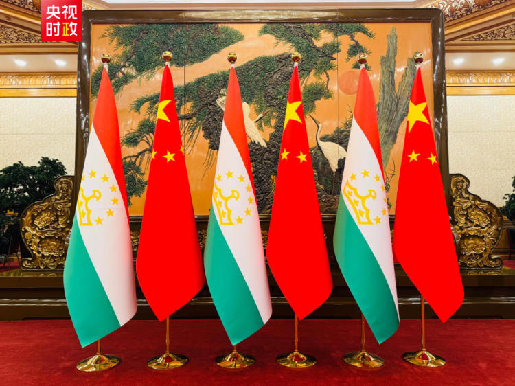 时政快讯丨习近平会见塔吉克斯坦总统拉赫蒙