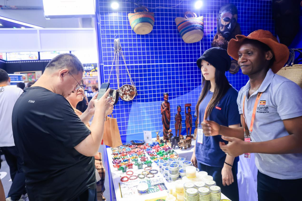 La dixième édition de l'événement culturel « Monde coloré » a débuté à Beijing_fororder_图片8