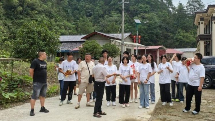 益阳安化烟草：云河山村有乡烟，绘就振兴新画卷