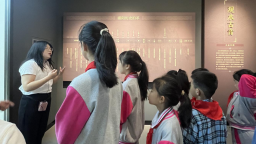 湘桂百名学子共绘民族团结同心圆