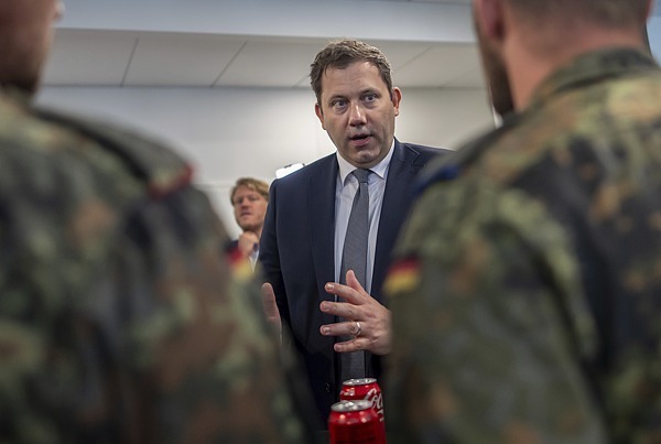 欧洲多国再发声 反对美国觊觎格陵兰岛