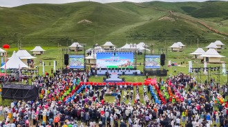 中国马会大赛马·2026年天祝县“六月六”民族传统赛马大会开幕